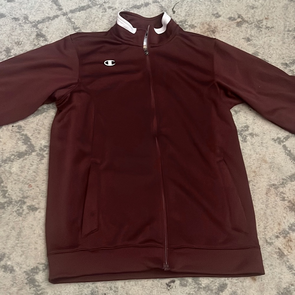 Champion Women burgundy sweater zip up Large size !